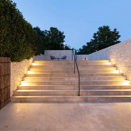 Villa Andresita's Palace State-of-the-art Tropical Bale