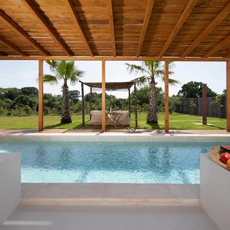 Villa Andresita's Palace State-of-the-art Tropical Bale