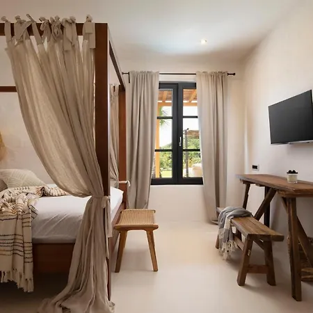 Andresita's Palace State-of-the-art Tropical * Bale