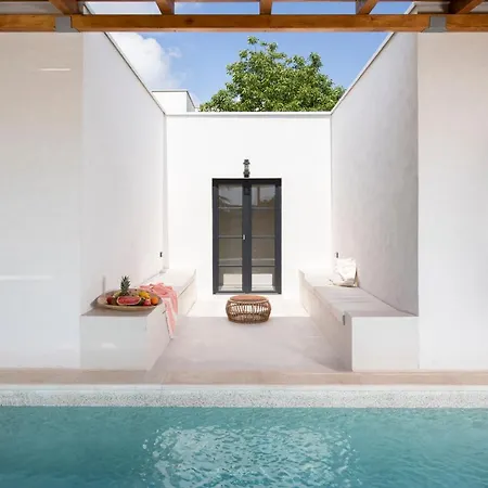 Andresita's Palace State-of-the-art Tropical Villa *