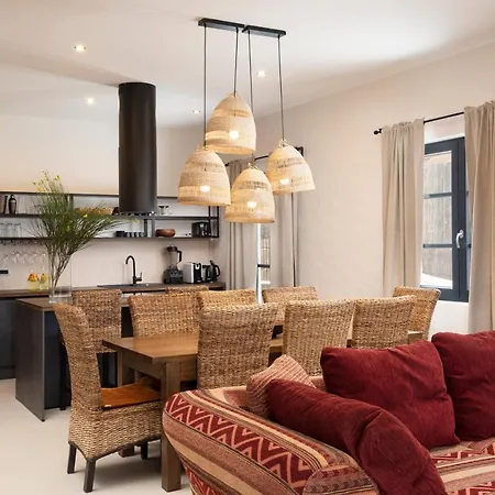 Andresita's Palace State-of-the-art Tropical Villa *